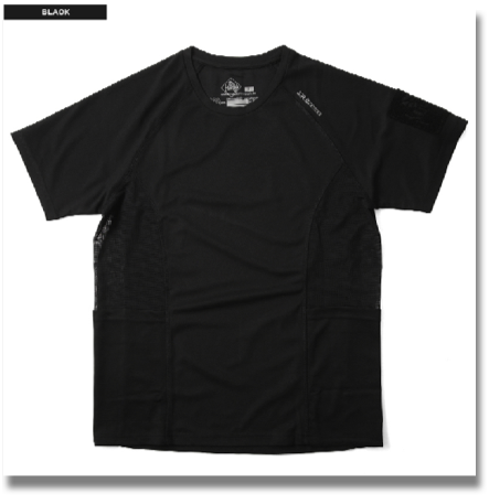 MAGFORCE C-0106 COOLMAX T-SHIRT BLACK

It is adopted the MAGFORCE - URBAN TACTICAL APPAREL-line smooth and comfortable to wear good, excellent drying COOLMAX t-shirt.
That made mesh fabric under the armpit, so more breathable, moisture 籠rimasenn in.
Patch onto the Velcro placed his left arm kicked others, can be used as a pen holder.
Scruff the emergency personal information (name, contact, blood type, birthday) can as it has filled.