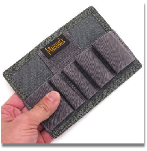 MAGFORCE #3568 STUFF ORGANIZER- FOLIAGE GREEN
Developed based on the OBM (quality standards for munitions) military-style hard USGA. Adopt a very good rub resistance material 1000 denier-nylon. Also water repellent Teflon coating/oil repellency and stain resistance, durability and infiltration of water or fluids as much as possible prevent DuPont developed decorated. Is a product developed and pursues "HARD-USE GEAR" to ensure durability and functionality based on the concept. All genres, under any environment users are safe and functional product that is intended. MAGFORCE #3568 STUFF ORGANIZER- FOLIAGE GREEN
Developed based on the OBM (quality standards for munitions) military-style hard USGA. Adopt a very good rub resistance material 1000 denier-nylon. Also water repellent Teflon coating/oil repellency and stain resistance, durability and infiltration of water or fluids as much as possible prevent DuPont developed decorated. Is a product developed and pursues "HARD-USE GEAR" to ensure durability and functionality based on the concept. All genres, under any environment users are safe and functional product that is intended.