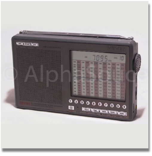 DEGEN DE1103 PLL DIGITAL
SSB SW SHORTWAVE RADIO

Selective narrow-band short-wave broadband is better than 50dB better than 40dB, Limit noise sensitivity, 4 AA batteries power supply built-in batteries, External power supply 8V 300mA, Machine speaker D77 mm